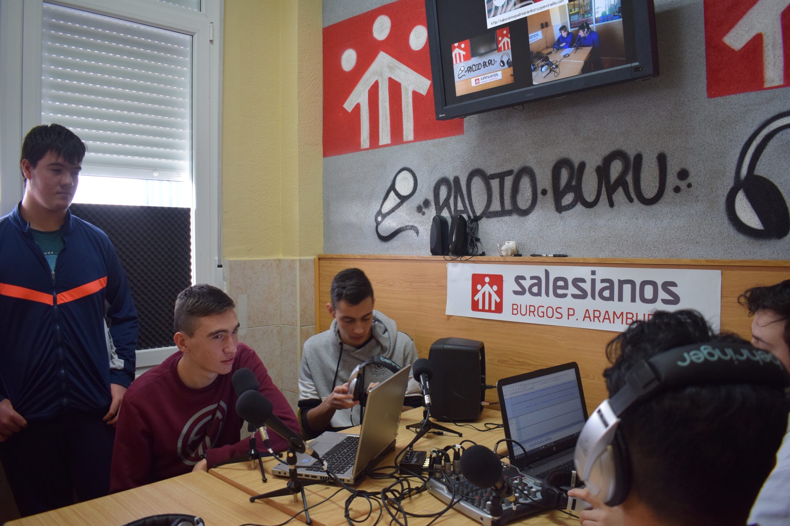 RADIO BURU ESTÁ A TOPE